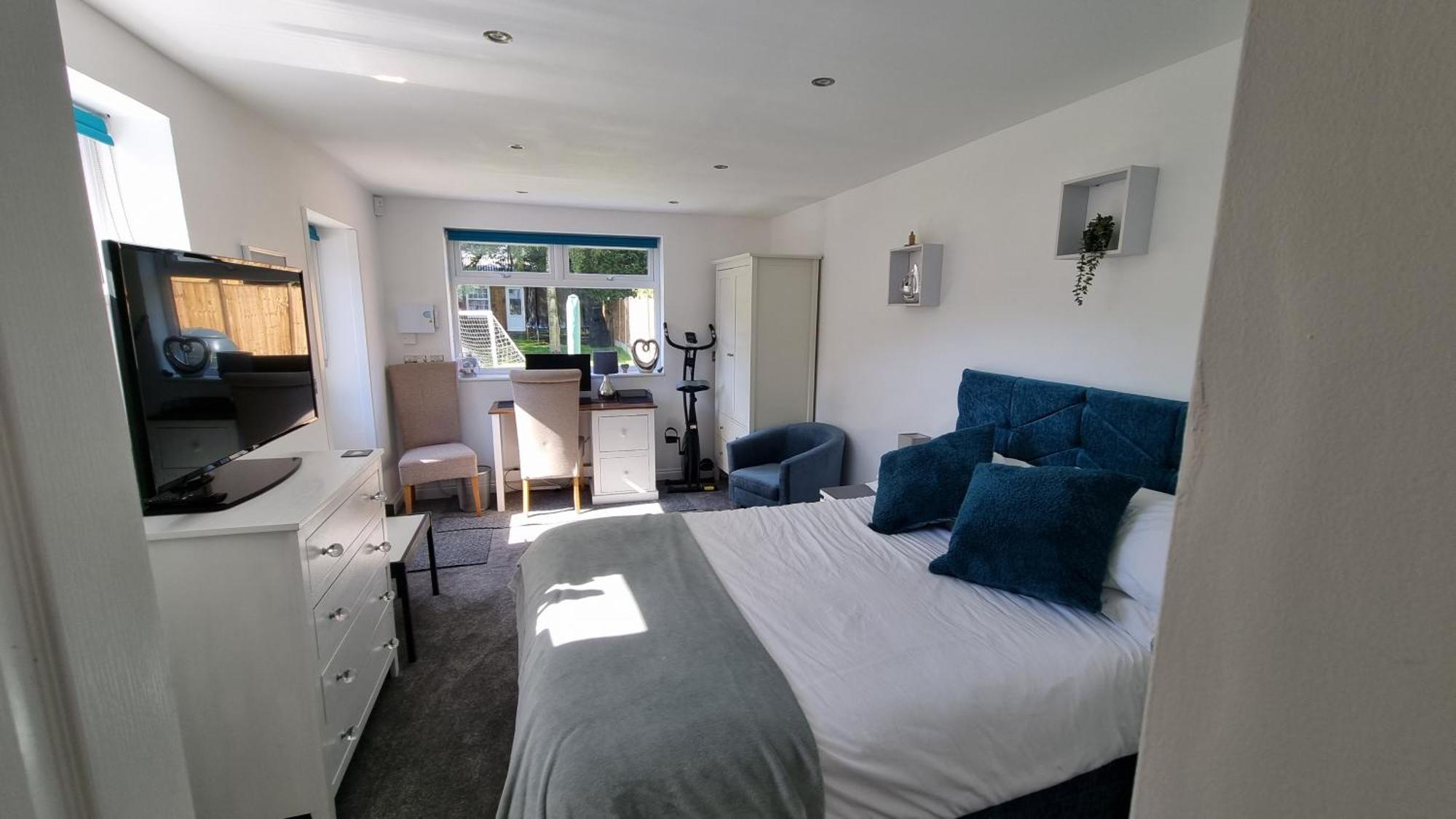 Self-Contained Annex, With Parking. Appartement Sittingbourne Buitenkant foto