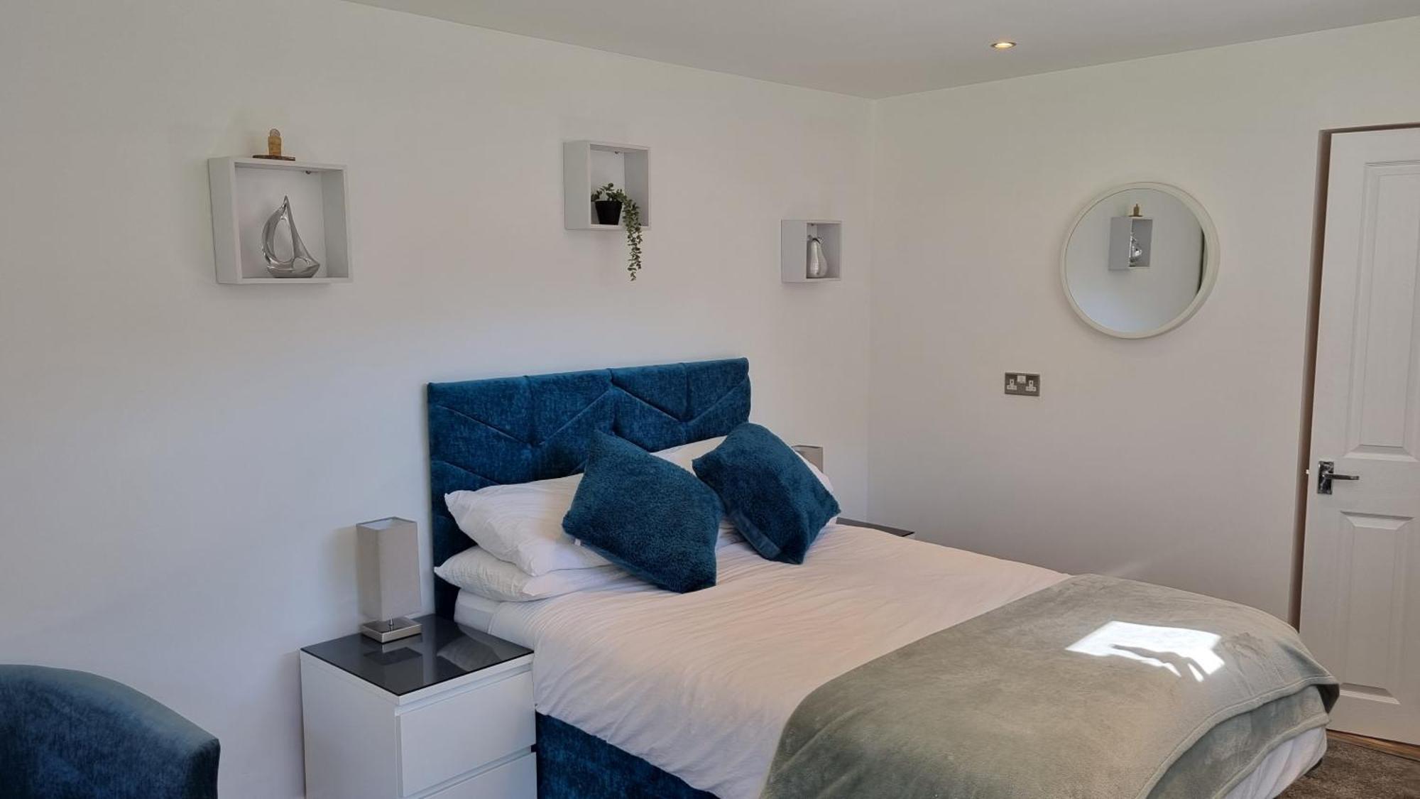 Self-Contained Annex, With Parking. Appartement Sittingbourne Buitenkant foto