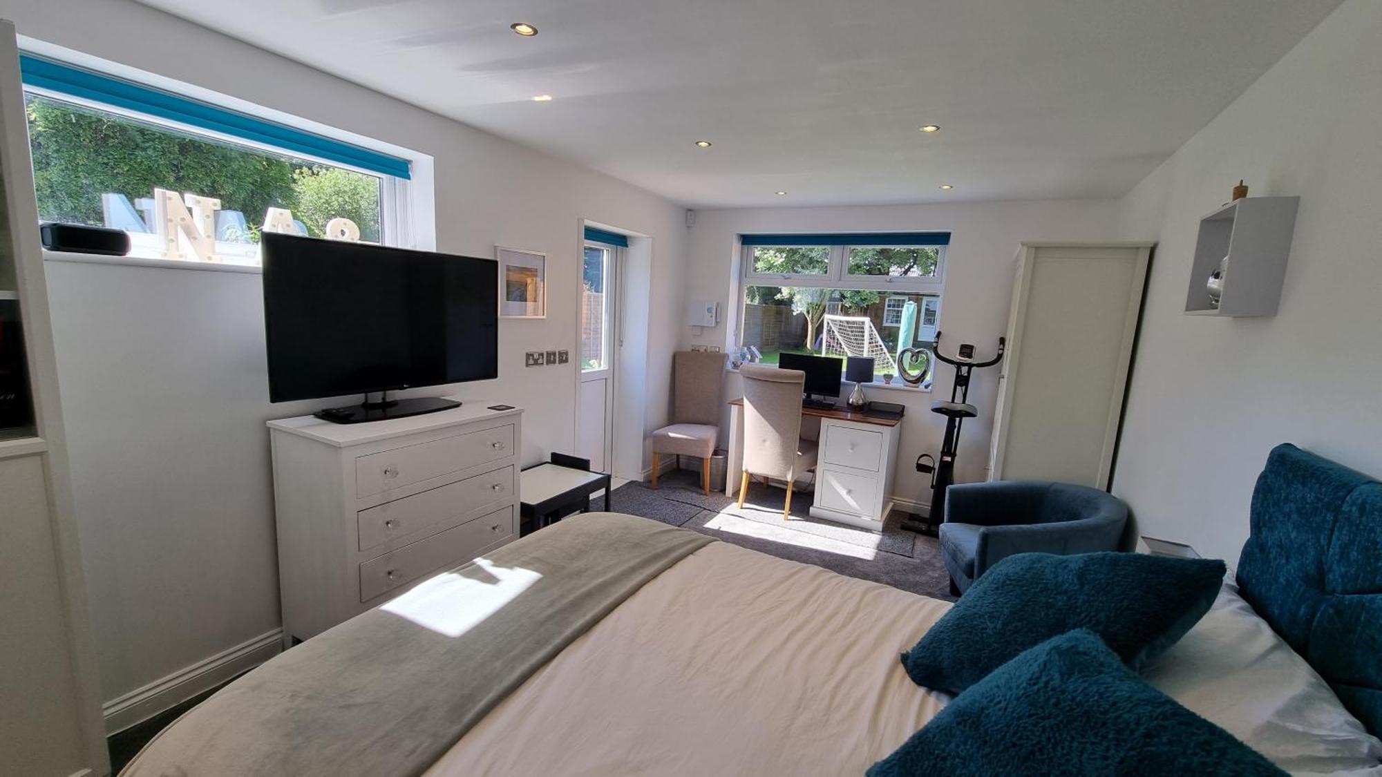 Self-Contained Annex, With Parking. Appartement Sittingbourne Buitenkant foto