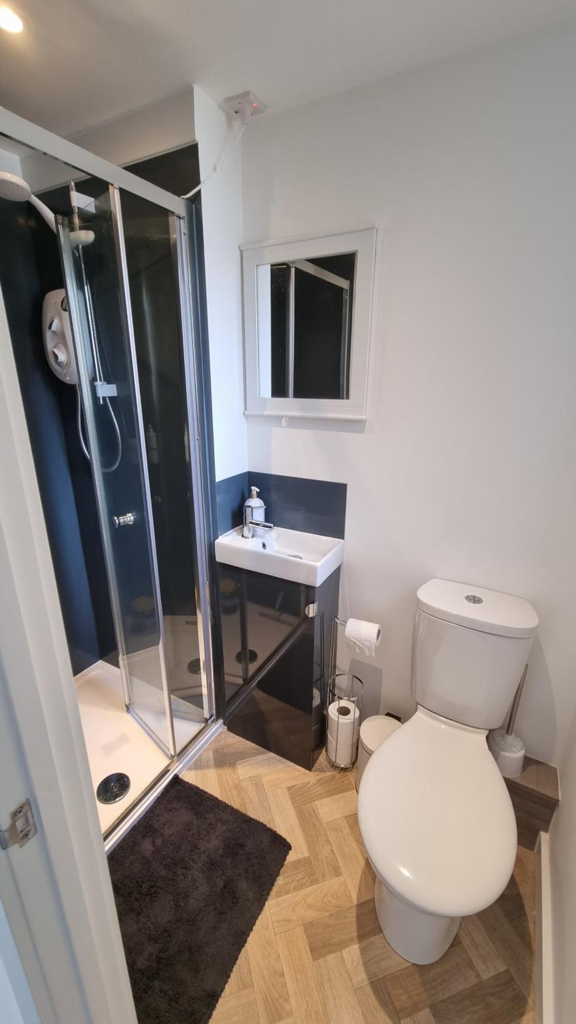 Self-Contained Annex, With Parking. Appartement Sittingbourne Buitenkant foto